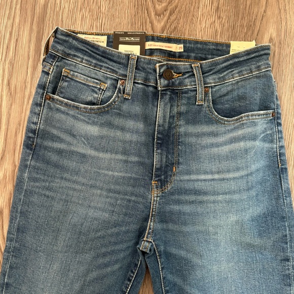 Levi’s 721 highrise skinny jeans- 29x30 size - Picture 6 of 6